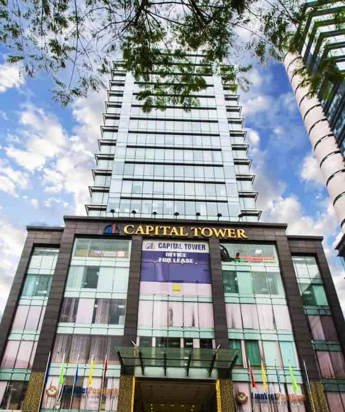 Thiết kế sang trọng bên ngoài tòa văn phòng hạng A Capital Tower