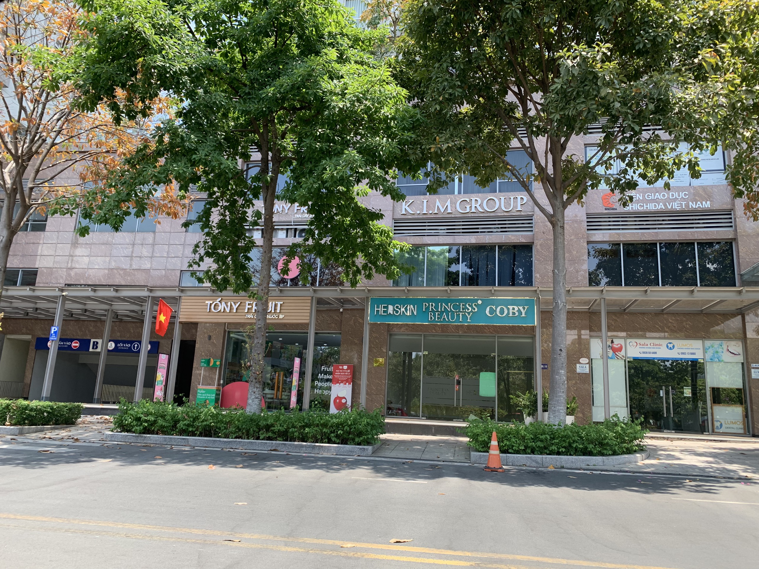 Cho thuê shophouse Sala Đại Quang Minh, giá 75 triệu, diện tích 215m2, thiết kế đẹp, đầy đủ tiện ích, chính chủ đăng tin