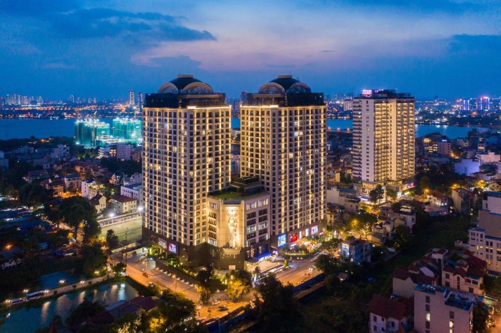 Bán căn hộ cao cấp D’. Le Roi Soleil – 59 Xuân Diệu, Tây Hồ | 111m², 3PN 3WC, full nội thất, view trực diện Hồ Tây | Giá 23 tỷ.