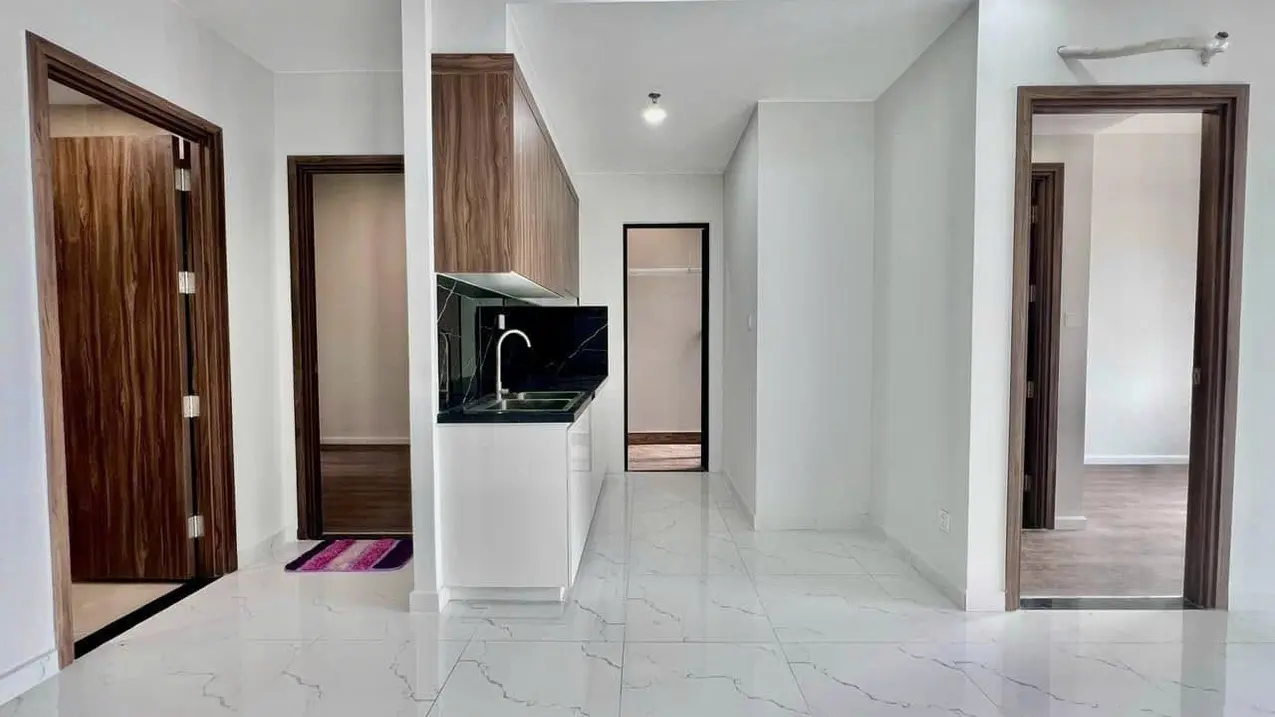 Cho thuê quỹ căn hộ 2 phòng ngủ, 2 phòng tắm tại dự án Sunrise City, trang bị đầy đủ nội thất cao cấp.