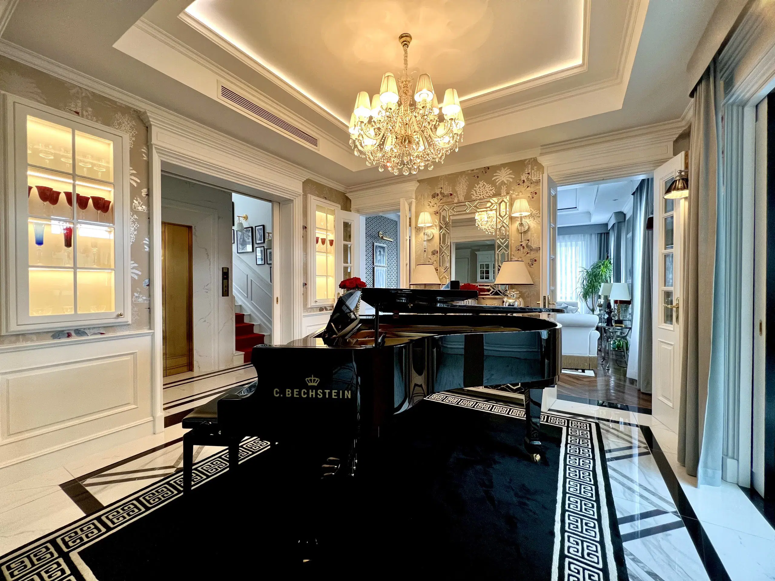 Cho thuê biệt thự Saigon Mystery – Đảo Kim Cương, Quận 2. Full nội thất cao cấp, diện tích 14x20m, 1 hầm, 1 trệt, 3 lầu.