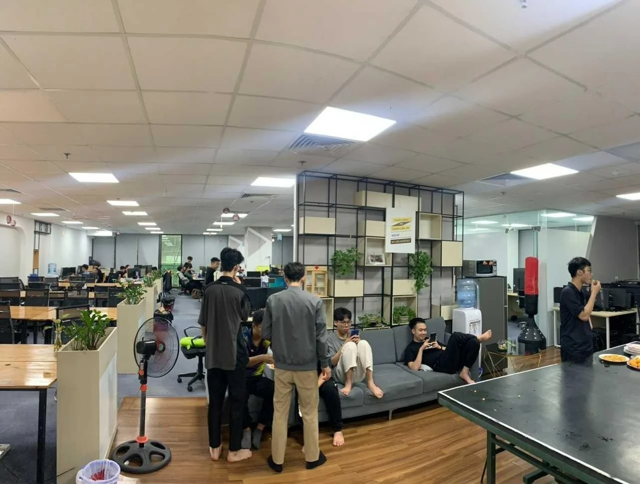 Cho thuê văn phòng Viwaseen Tower Tố Hữu - Diện tích 550m2 có cắt nhỏ từ 100m2 - Giá 230k/m2/th - Sẵn nội thất.