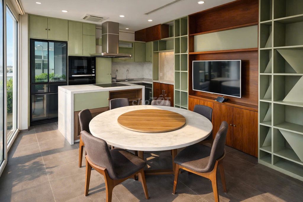 Cho thuê gấp biệt thự Jamona Golden Silk – Quận 7, TP.HCM. Diện tích 250m², giá 50 triệu/tháng, full nội thất, vào ở ngay.