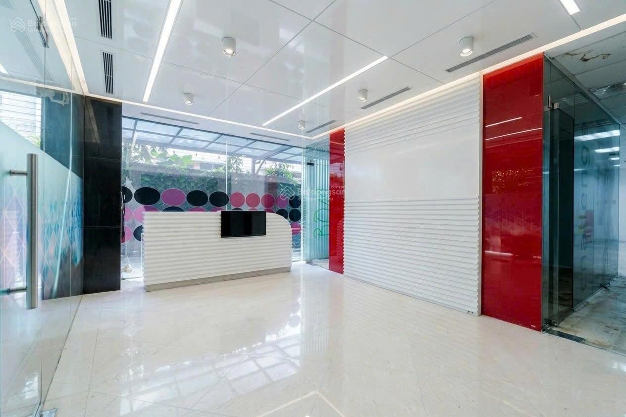 Cho thuê tòa nhà mặt tiền đường Pasteur, Quận 3 – Vị trí đắc địa, diện tích linh hoạt, phù hợp đa ngành nghề